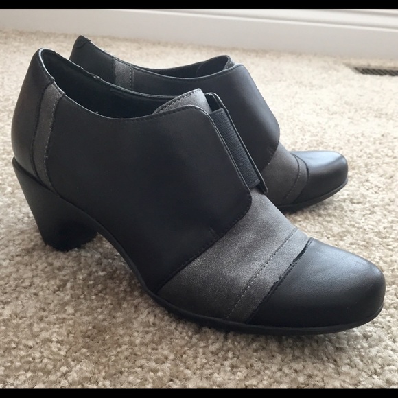 Easy Spirit black/pewter booties - Picture 2 of 7